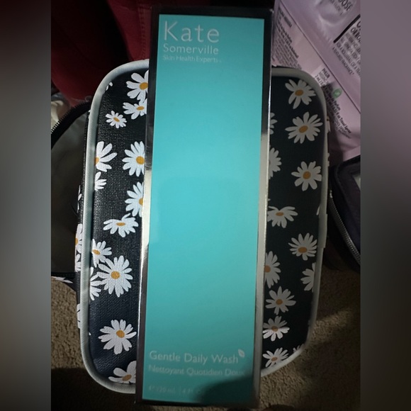 Kate Somerville Gentle daily Wash- NIB-full size 4oz - Picture 2 of 4